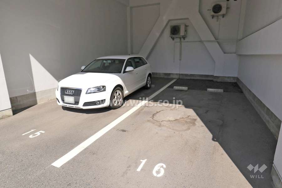 敷地内駐車場（屋内平面式）