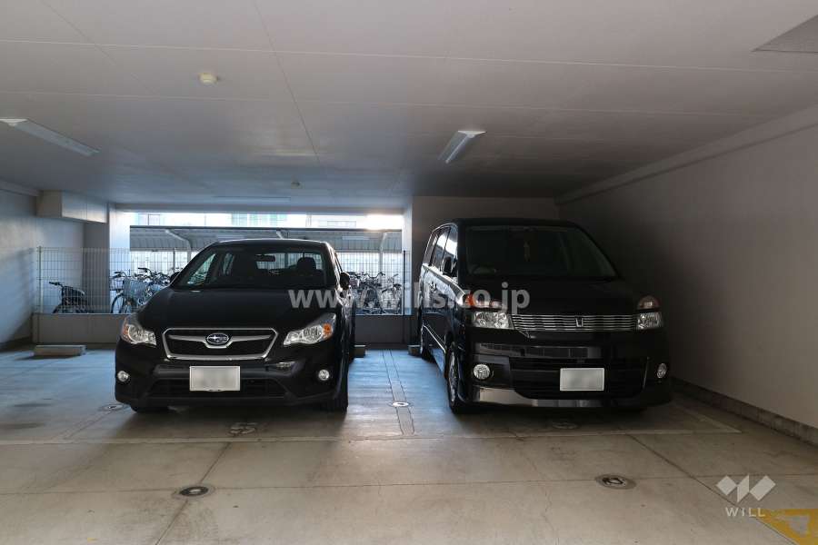 敷地内駐車場（屋内平面式）