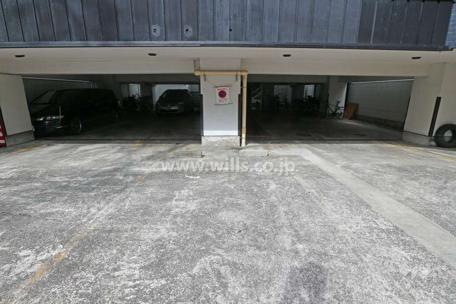 敷地内駐車場（屋外平面式）
