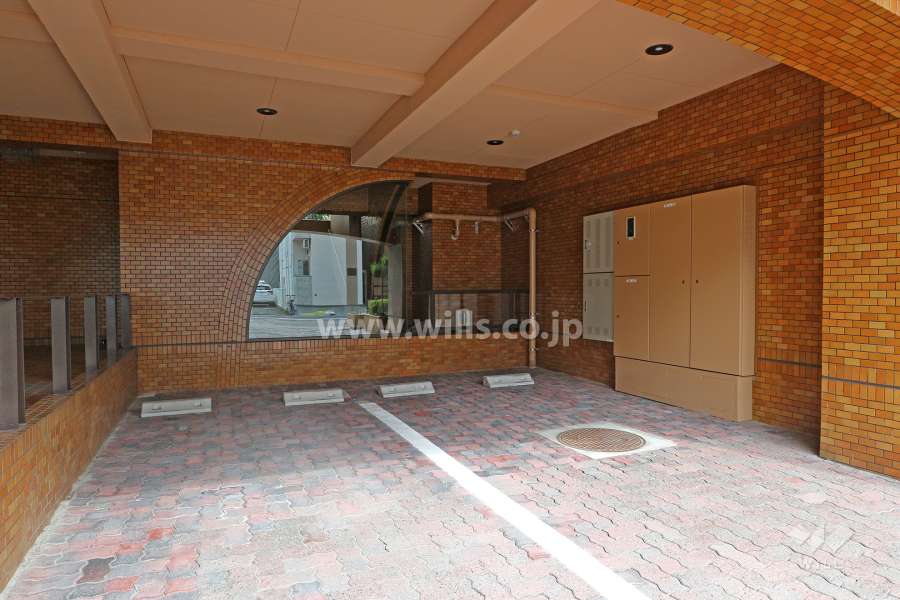敷地内駐車場（屋内平面式）