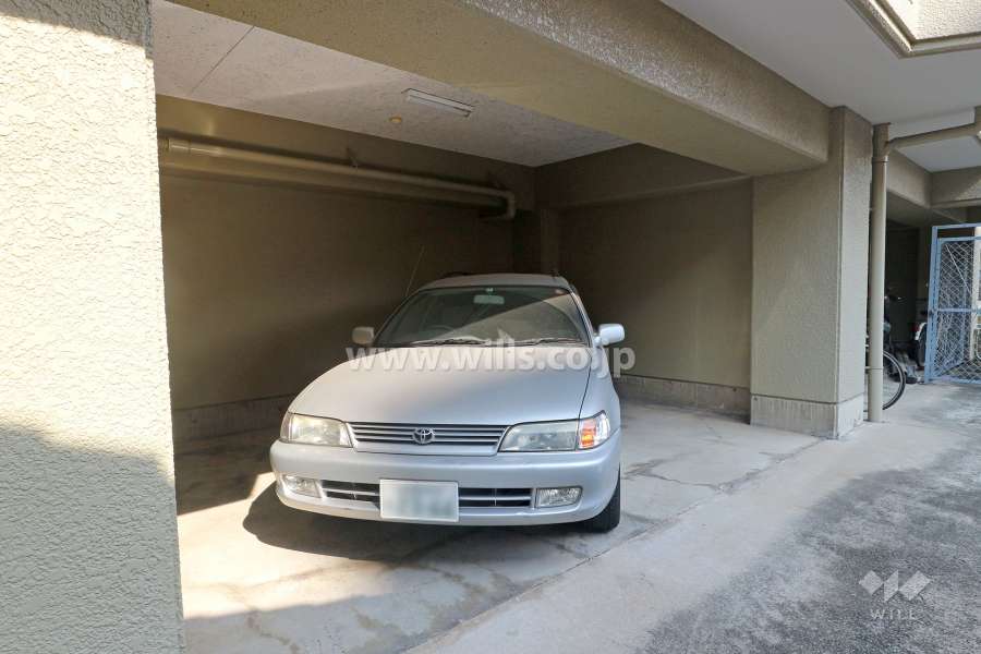 敷地内駐車場（屋内平面式）
