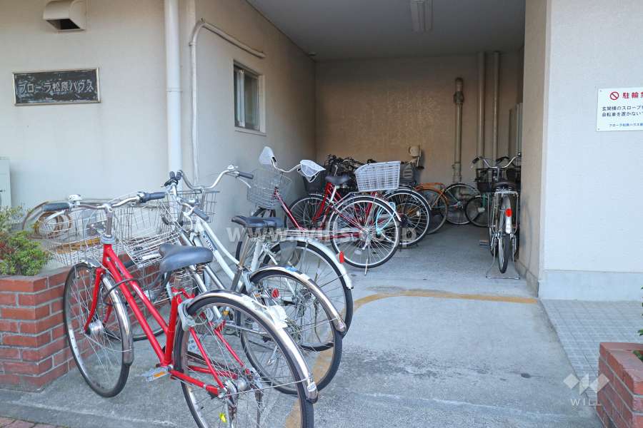駐輪場