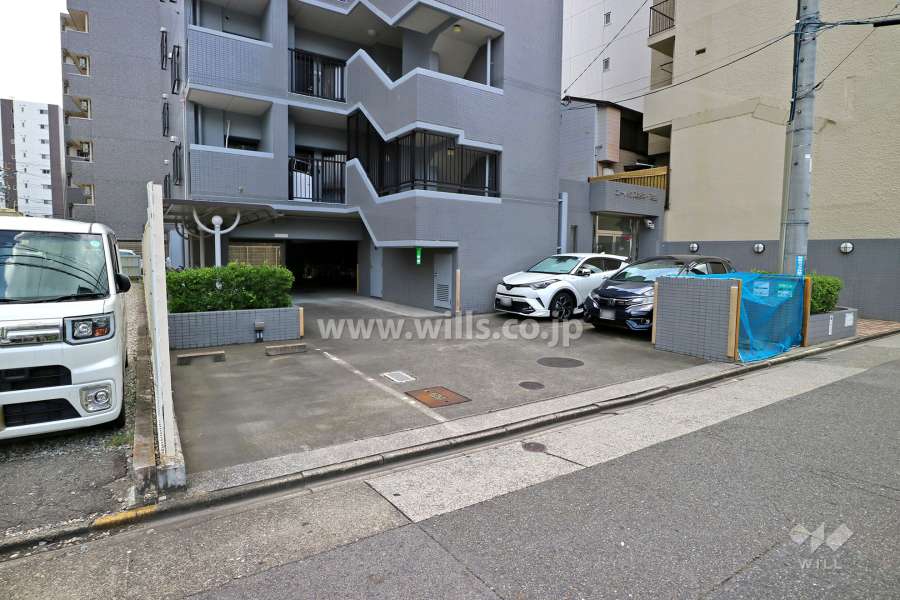 敷地内駐車場（屋外平面式）