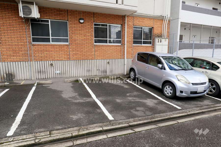 敷地内駐車場（屋外平面式）