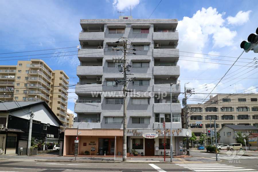 三旺マンション新栄の外観（南西側から）
