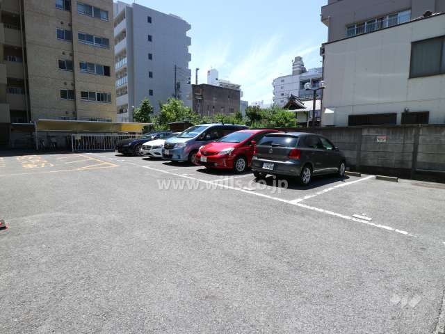 敷地内駐車場(屋外平面式・敷地北西側)