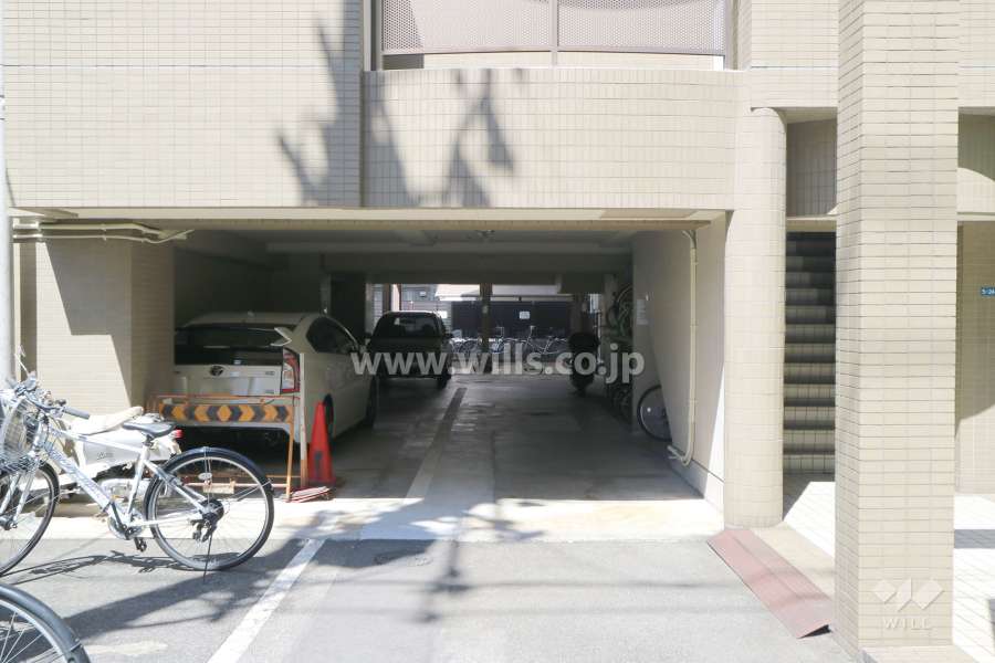 敷地内駐車場（屋内平面式）