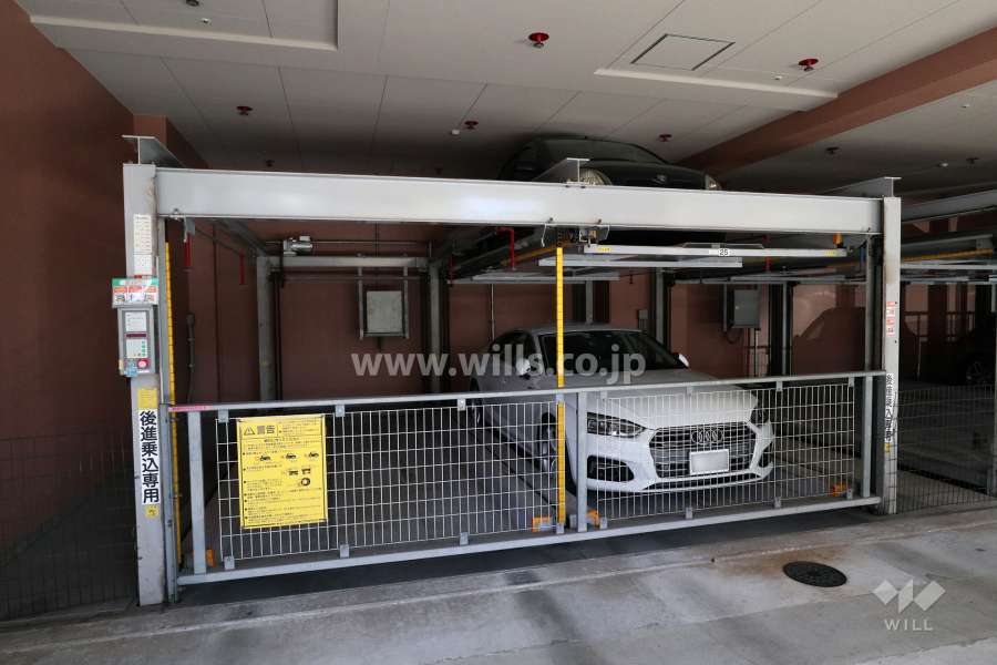 敷地内駐車場（屋内機械式）