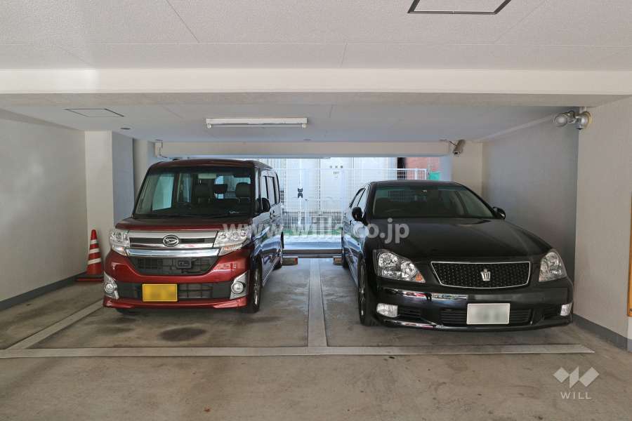 敷地内駐車場（屋内平面式）