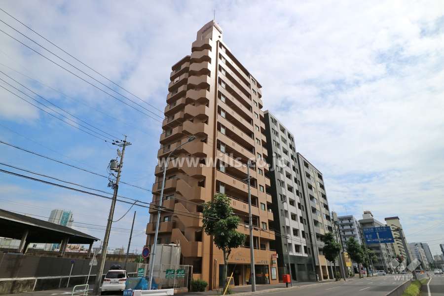ロジェ千種の外観（北側から）