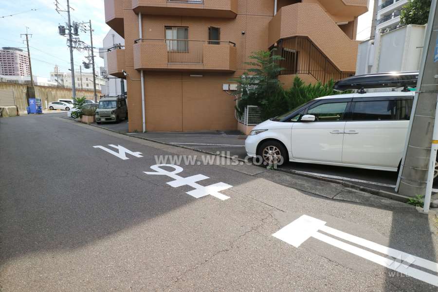 敷地内駐車場（屋外平面式）