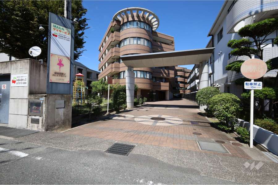 エントランスアプローチ