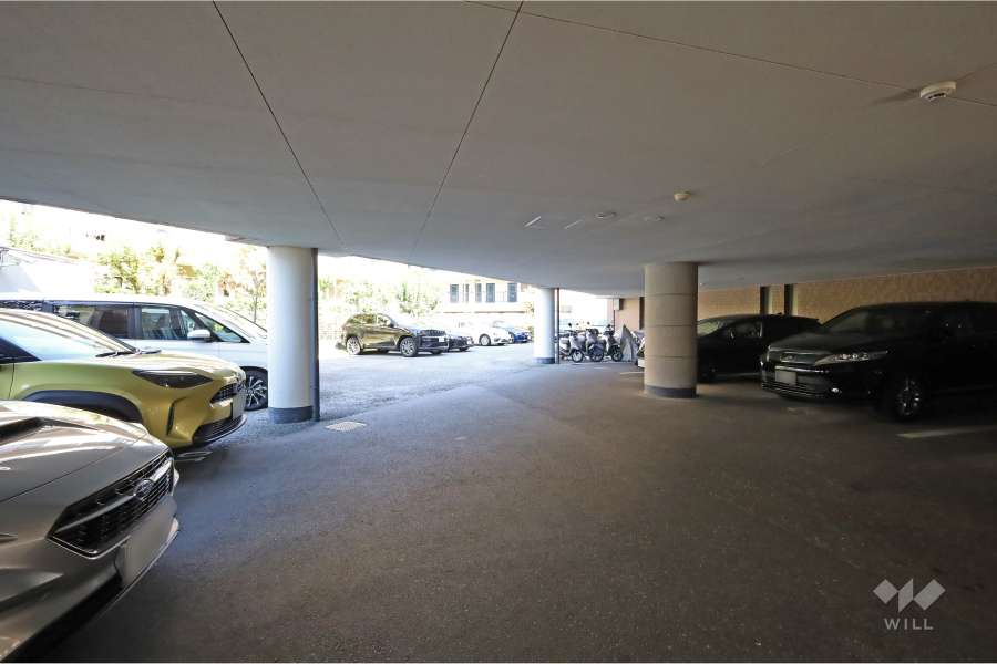 敷地内駐車場（屋外平面式・屋内平面式）