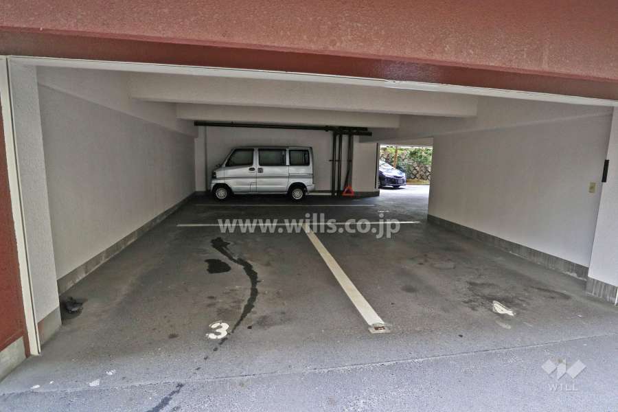 敷地内駐車場（屋内平面式）