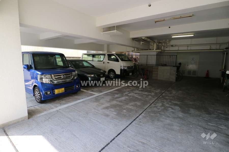 敷地内駐車場（屋内平面式）
