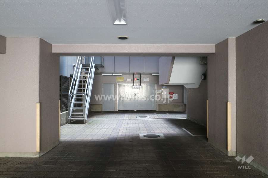 敷地内駐車場（屋内機械式）