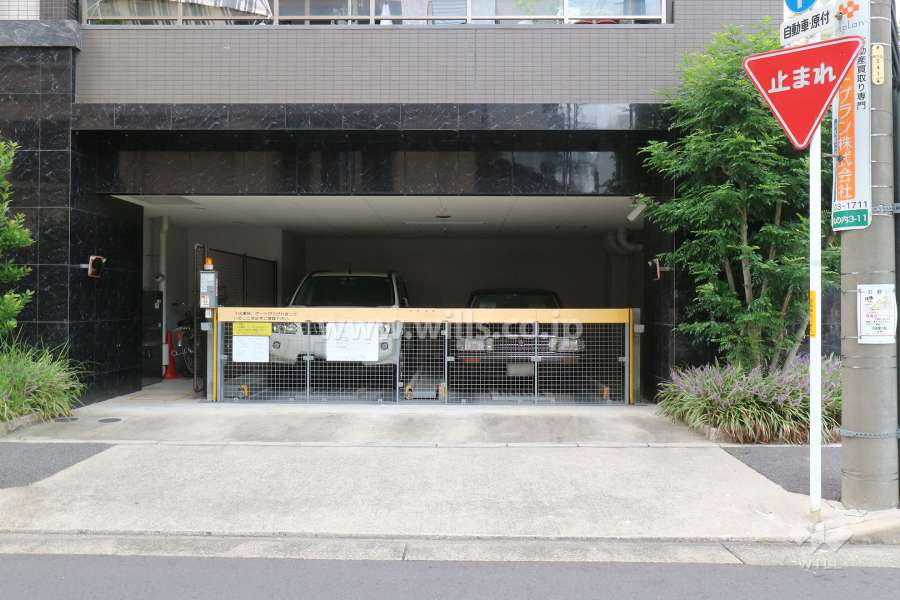 敷地内駐車場（屋内機械式）