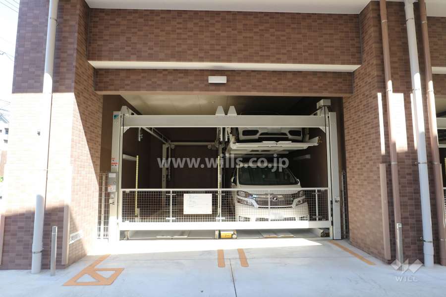 敷地内駐車場（屋内機械式）