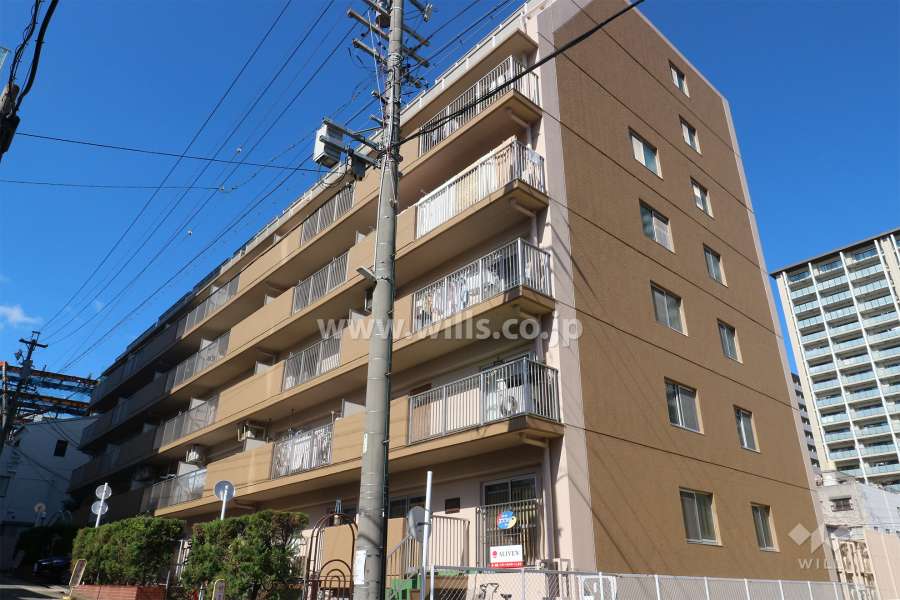 上前津パークマンションの外観（南東側から）