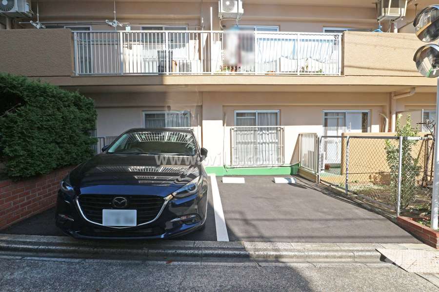 敷地内駐車場（屋外平面式）