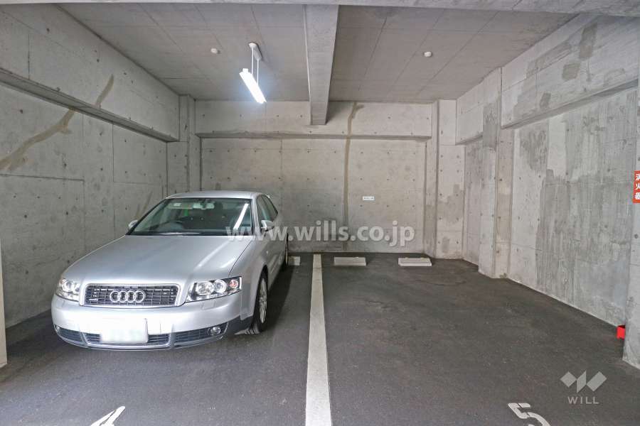 敷地内駐車場（屋内平面式）