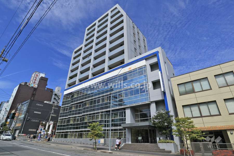パークホームズ金山ステーションフロントの外観（南東側から）
