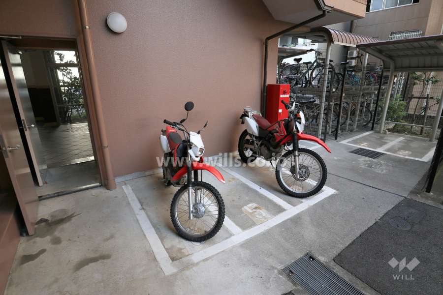バイク置場