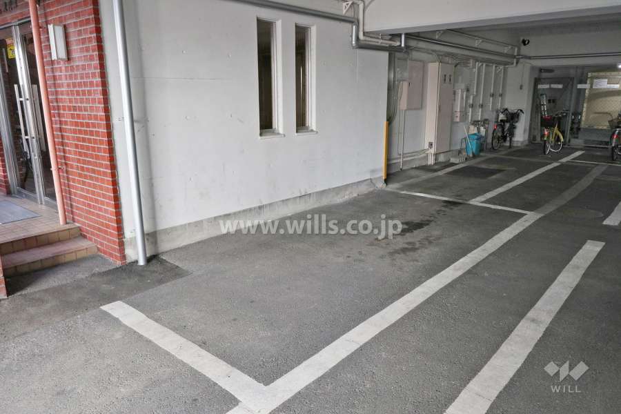 敷地内駐車場（屋内平面式）