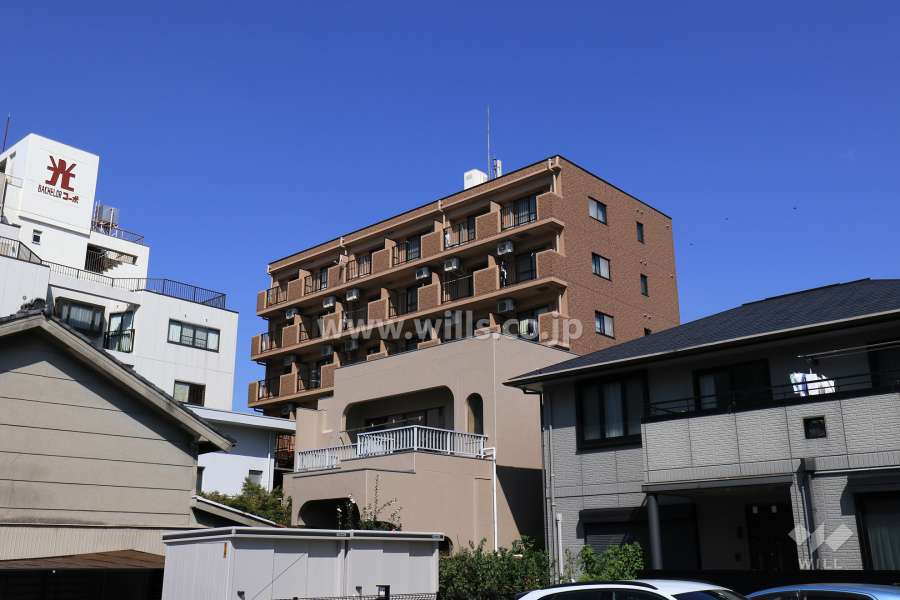 シャンポール大須の外観（南東側から）