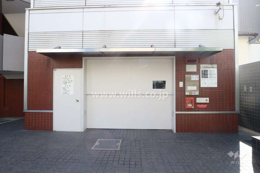 敷地内駐車場（屋内機械式）