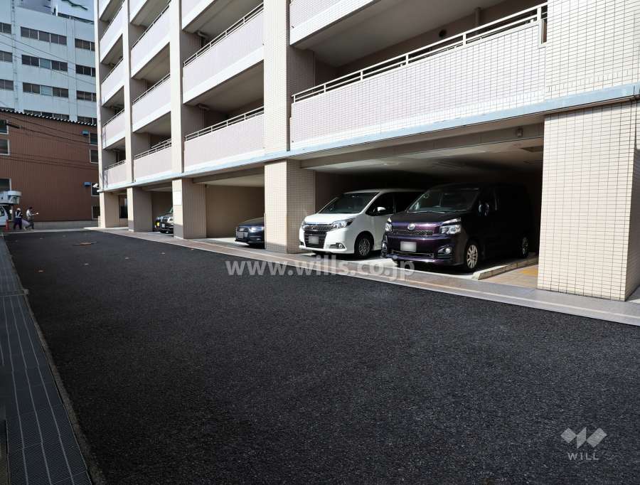 敷地内駐車場（屋内平面式）