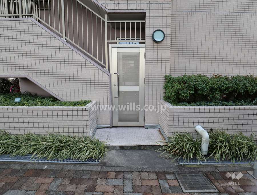 北東側通用口