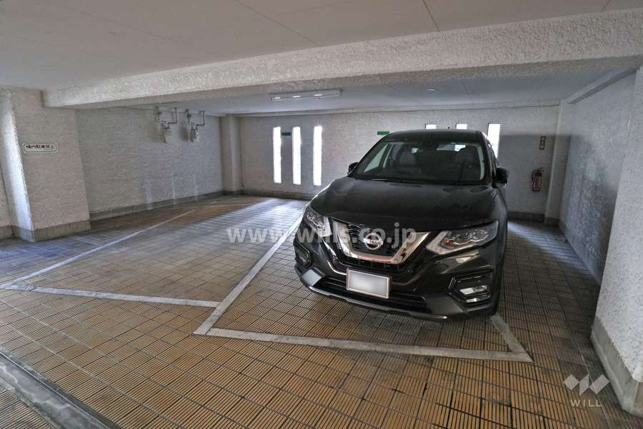 敷地内駐車場（屋内平面式）