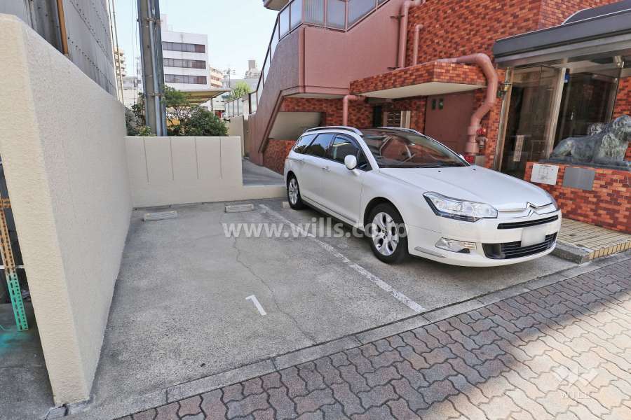 敷地内駐車場（屋外平面式）