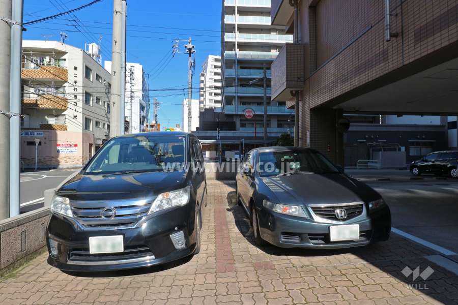 敷地内駐車場（屋外平面式）