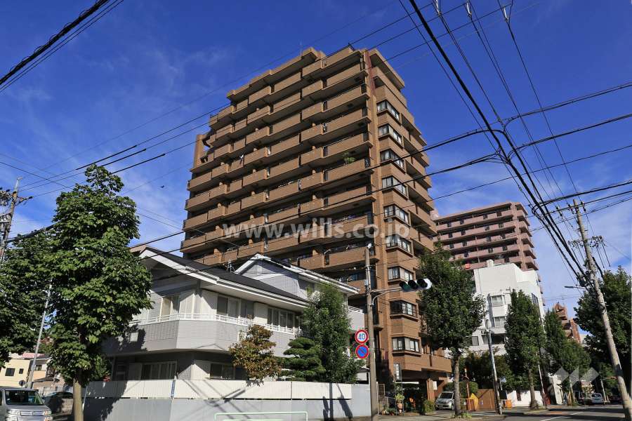 ライオンズシティ東別院の外観（南東側から）