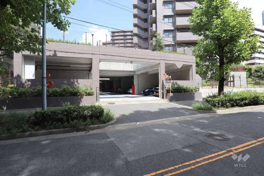 駐車場の出入口