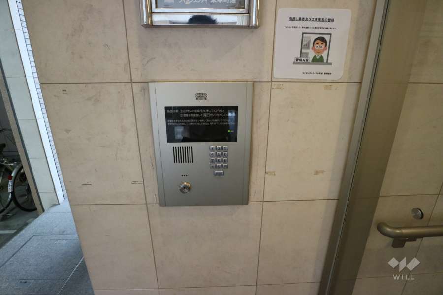 エントランスはオートロック付きです