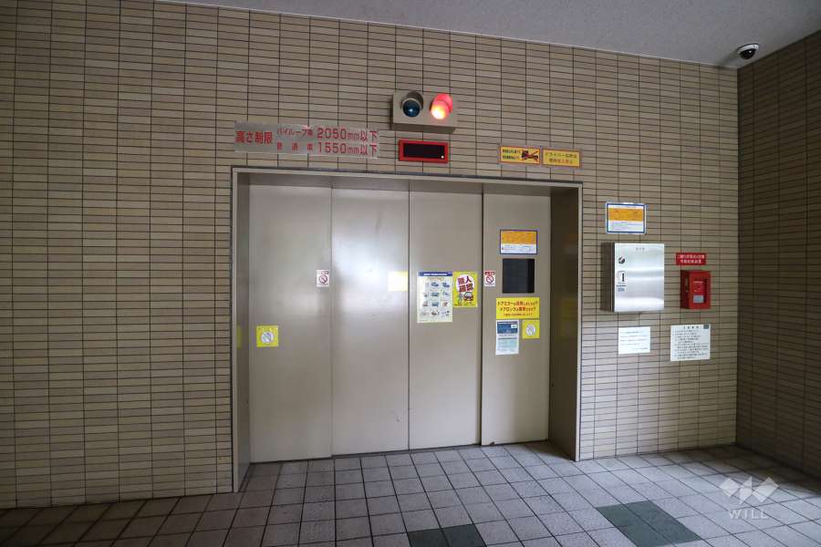 駐車場出入口
