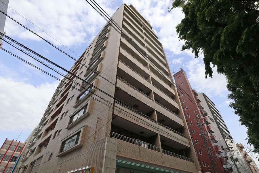 ライオンズシテシィ栄本町通の外観（北西側から）