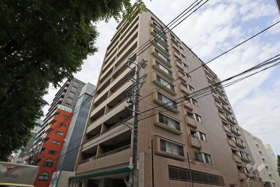 ライオンズシテシィ栄本町通の外観（南西側から）