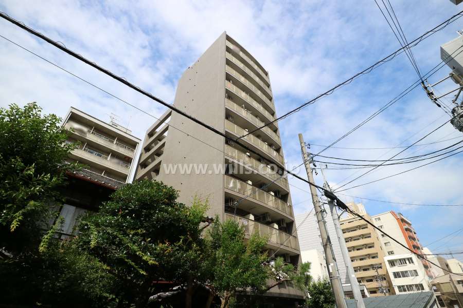 ライオンズマンション新栄の外観（西側から）