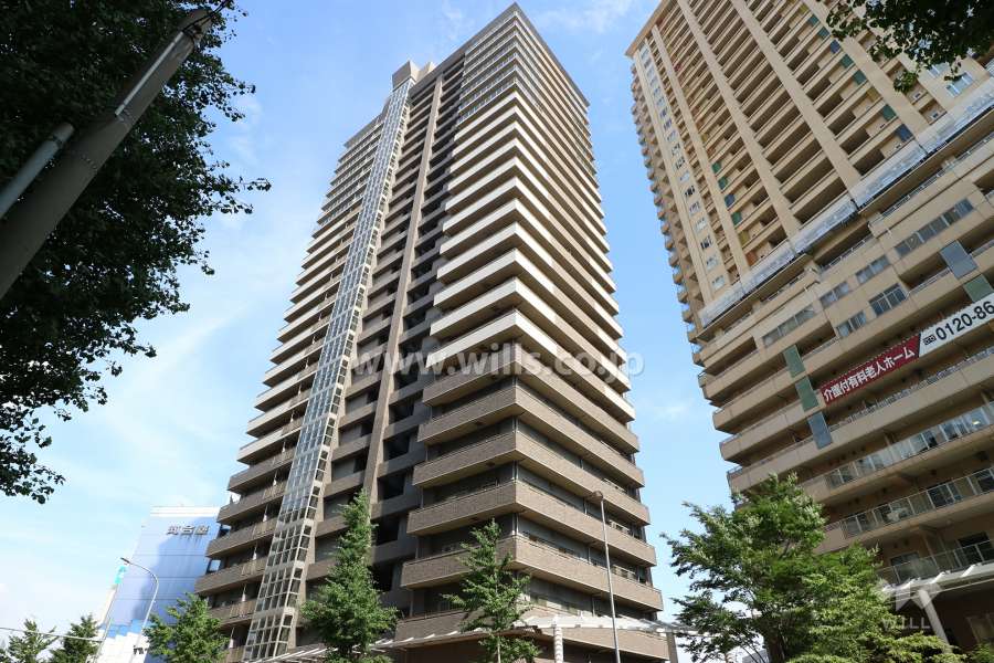 ライオンズタワー千種の外観（北西側から）