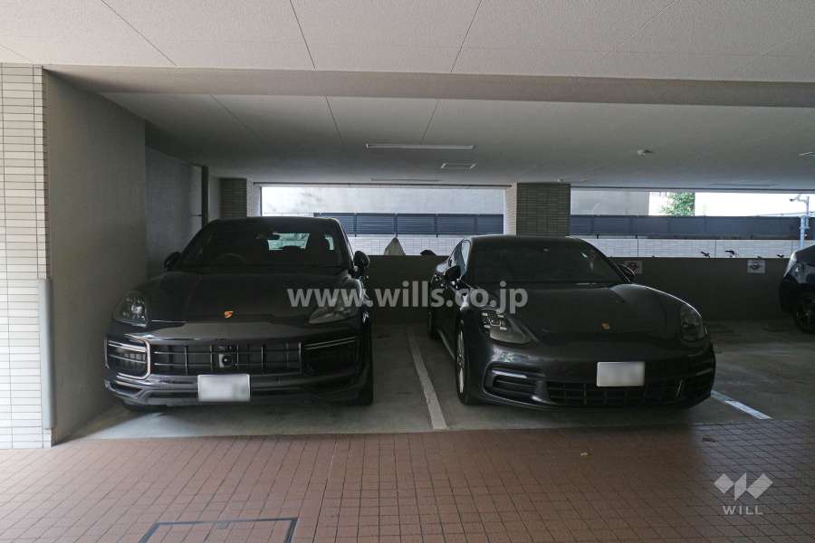 敷地内駐車場（屋内平面式）