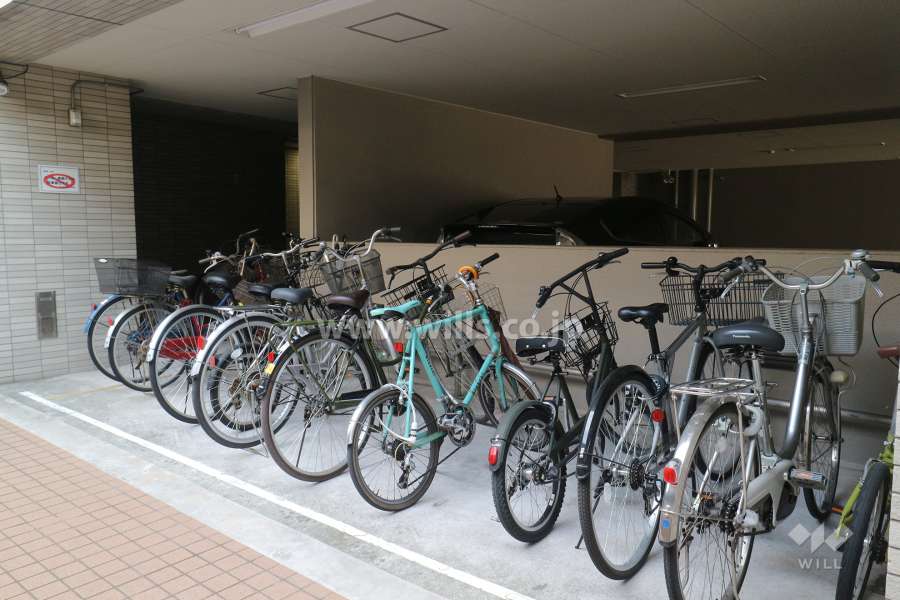 駐輪場