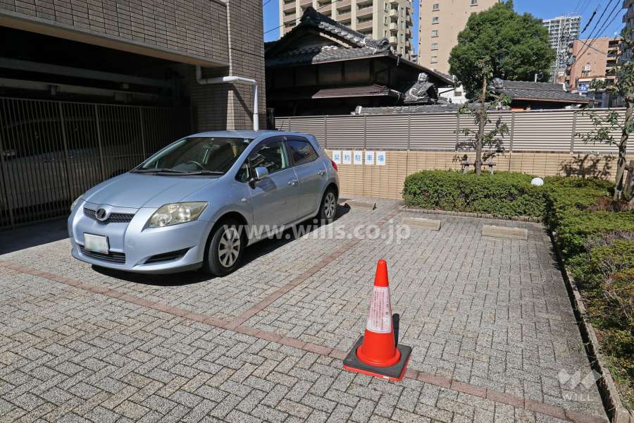 敷地内駐車場（屋外平面式）