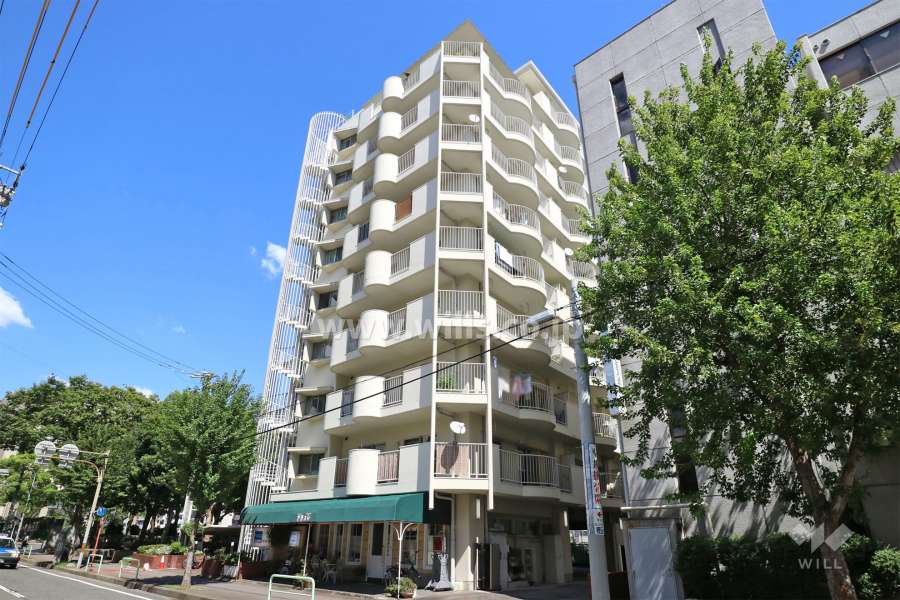 上前津中央マンションの外観（南西側から）