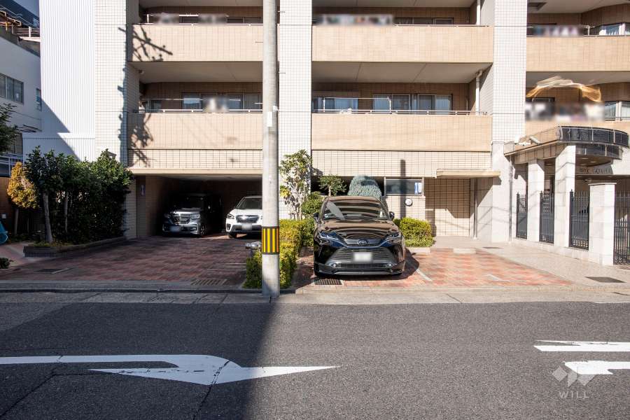 敷地内駐車場（屋外平面式）