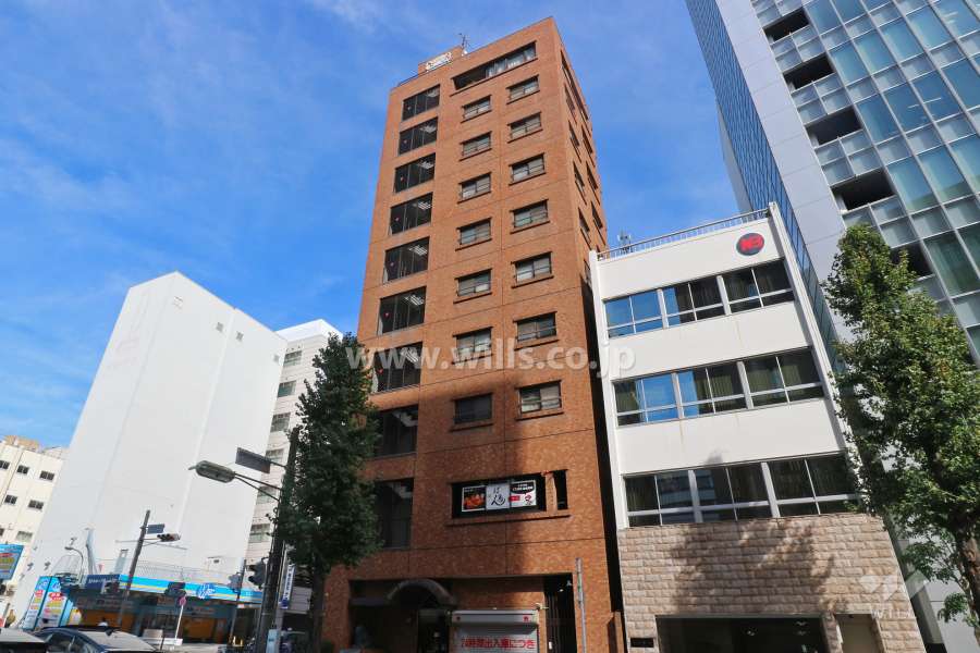 ライオンズマンション栄第3の外観（南西側から）