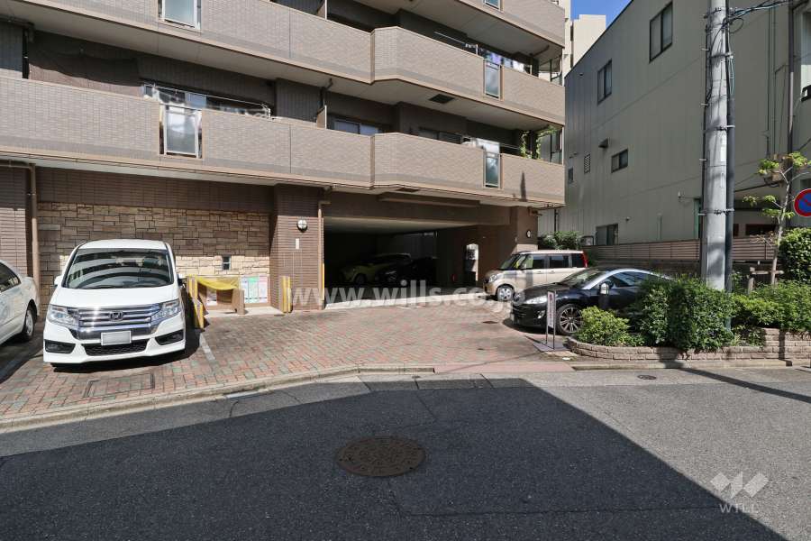 駐車場入り口